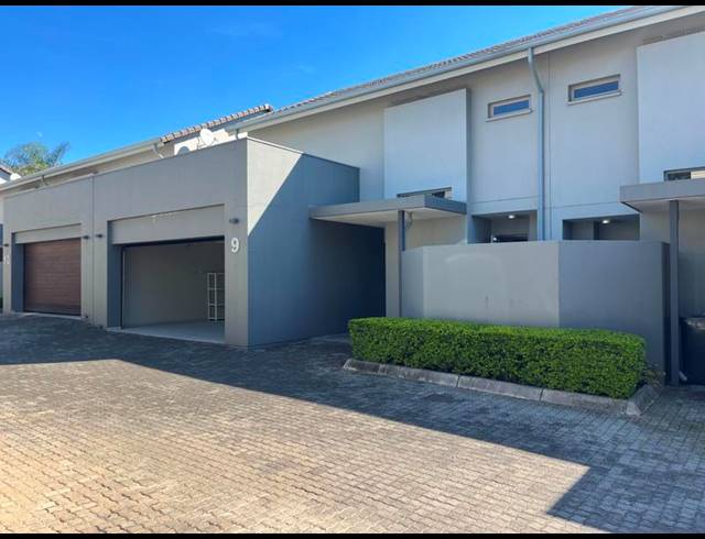 3 BEDROOM PROPERTY TO RENT IN MENLO PARK